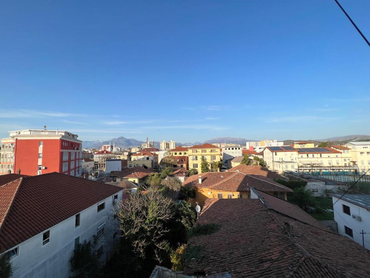 City Center Apartment In Shkoder Exterior photo